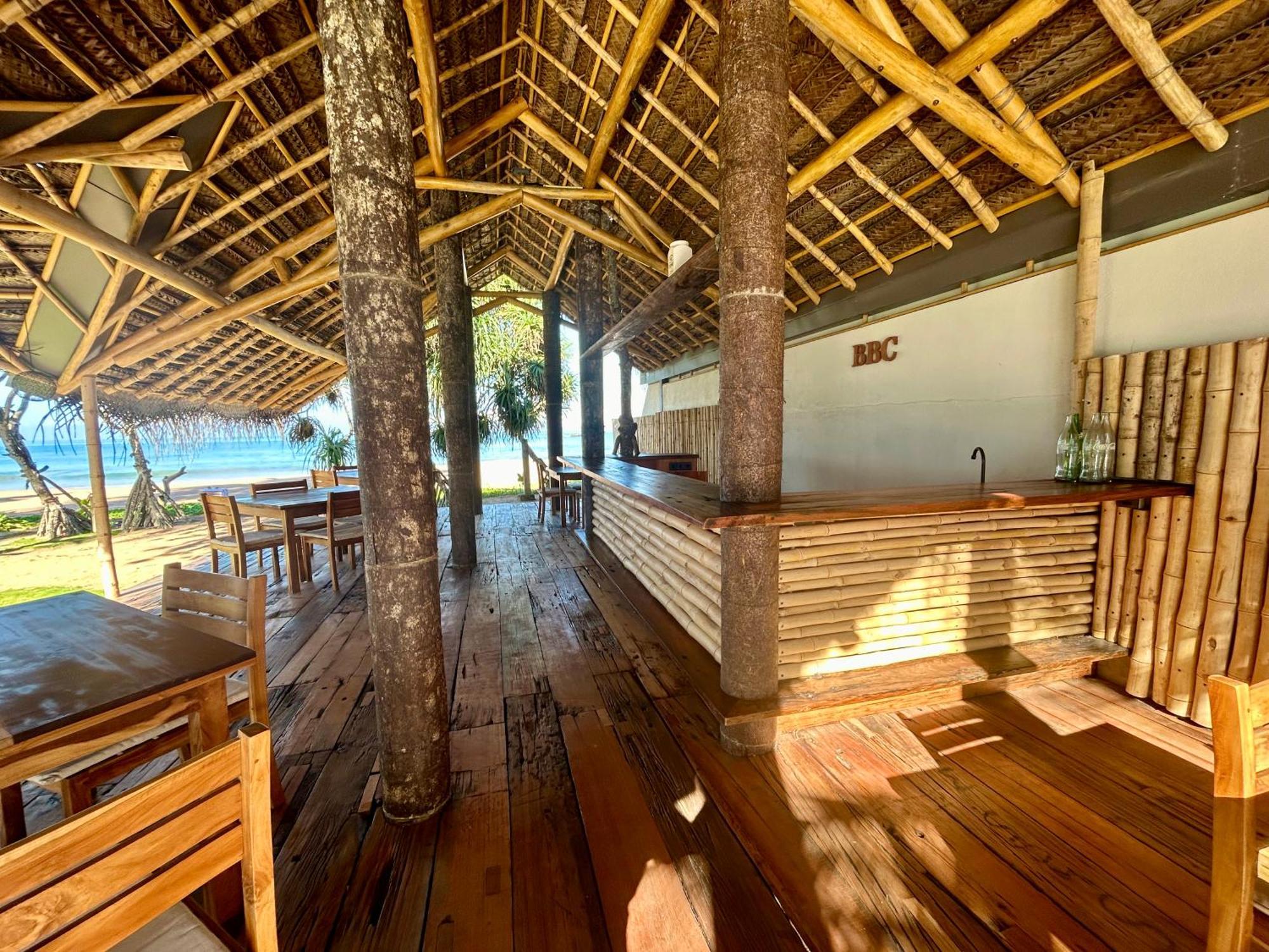Cookie Aunt Beach Hotel Bentota Exterior foto